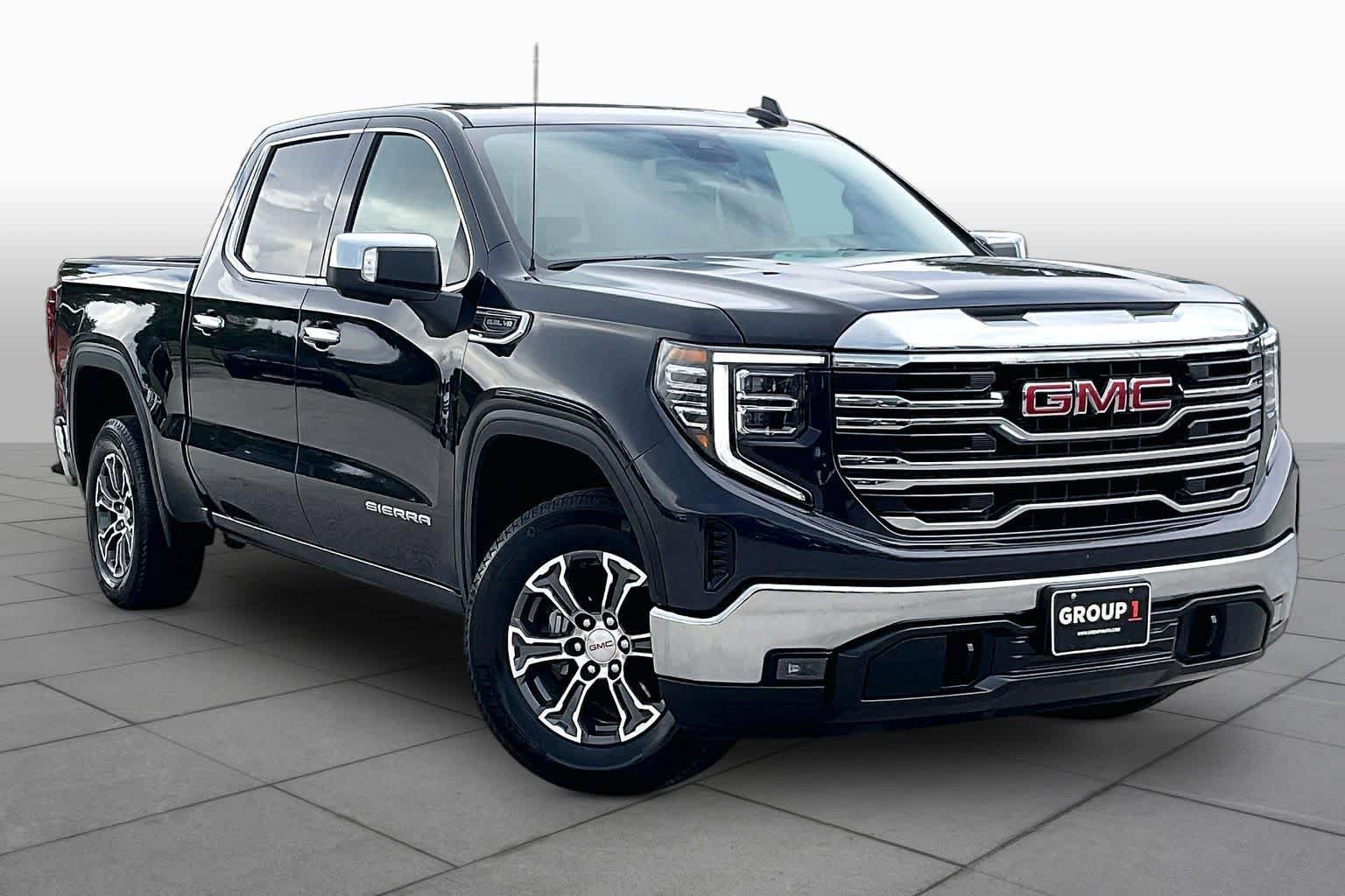 Used 2026 GMC Sierra 1500 SLT RWD image 3