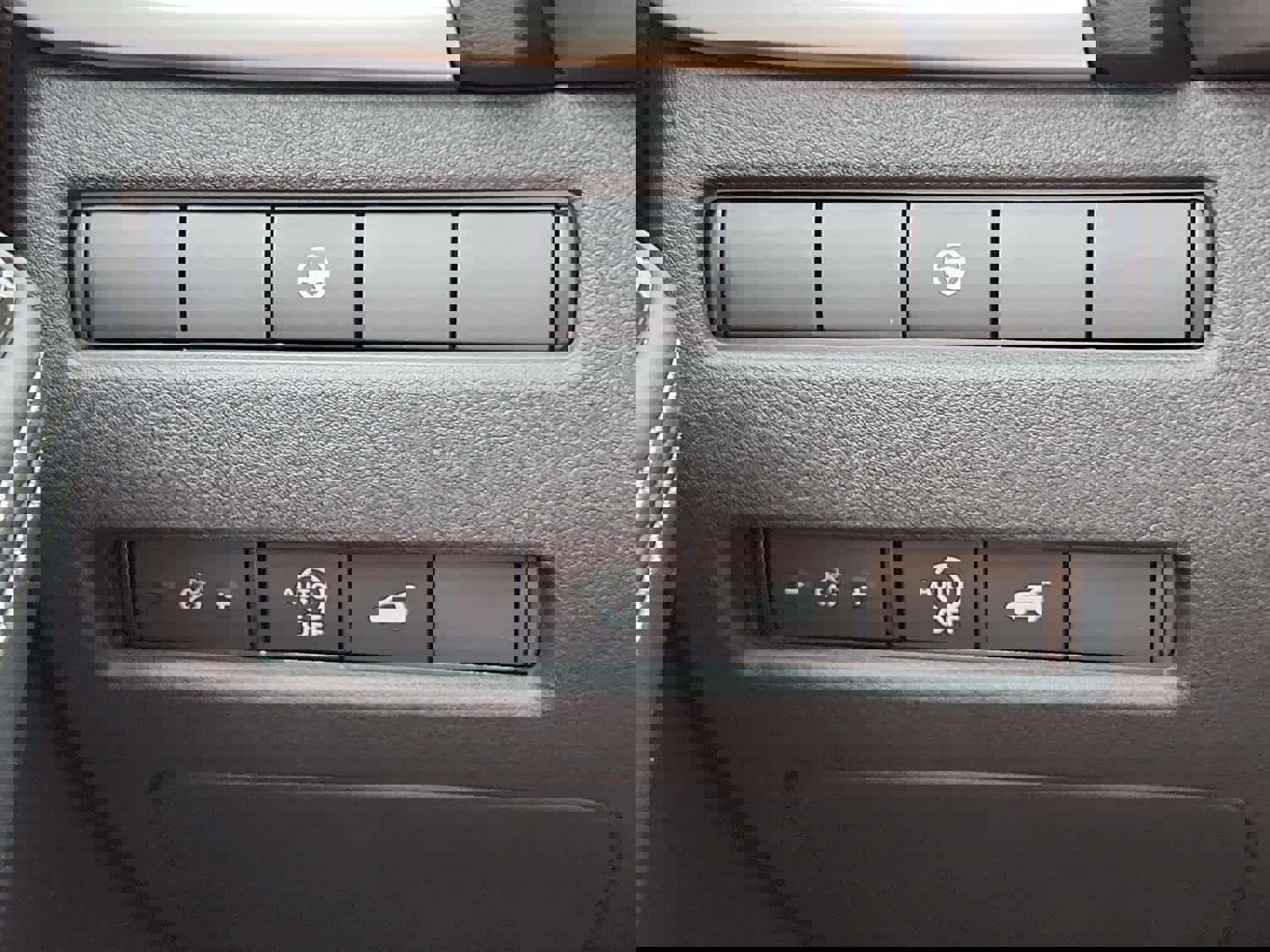 New 2026 Nissan Rogue SV w/ SV Premium Package image 17