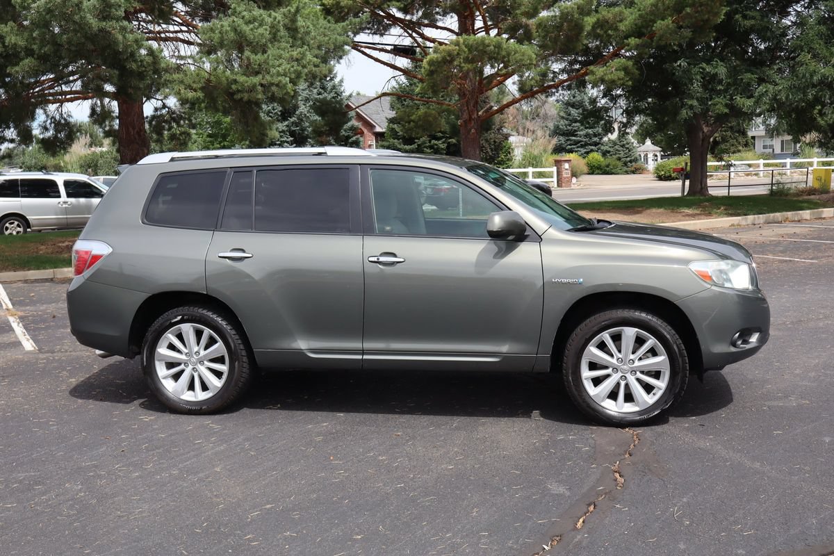 Used 2010 Toyota Highlander 4WD Hybrid image 3