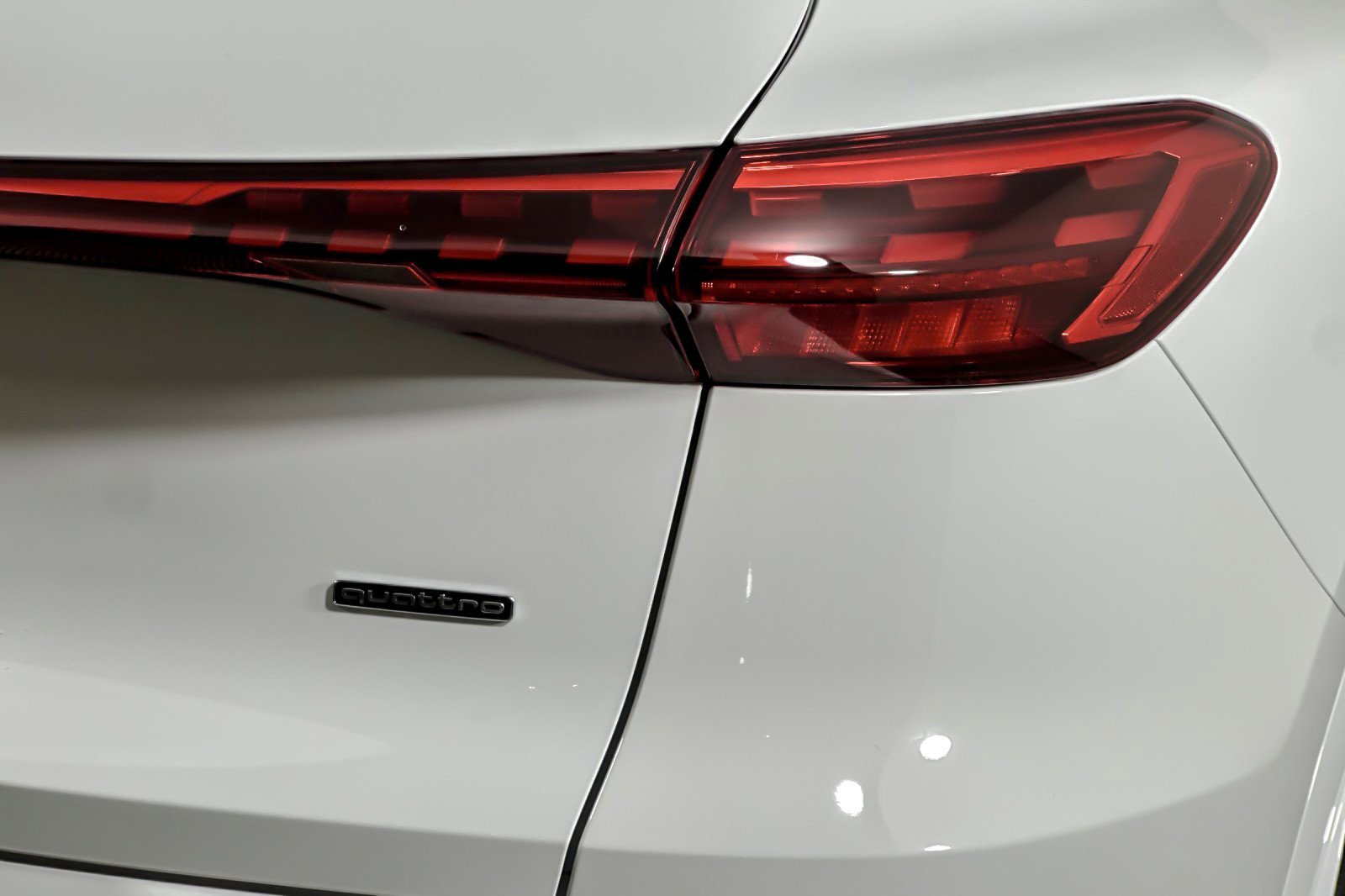 Used 2025 Audi Q5 Premium w/ Convenience Package image 26