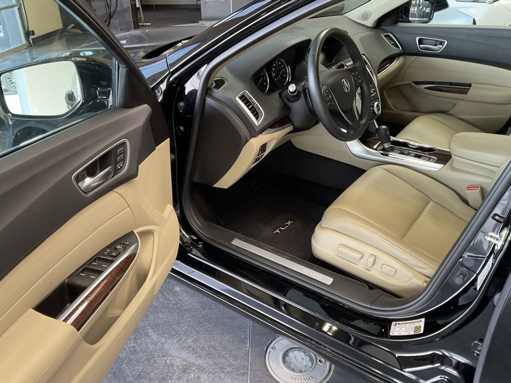 Certified 2018 Acura TLX image 10