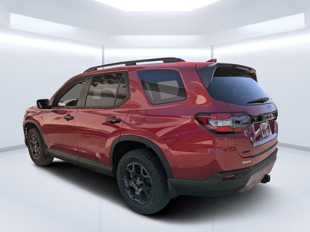 Used 2025 Honda Pilot TrailSport image 5