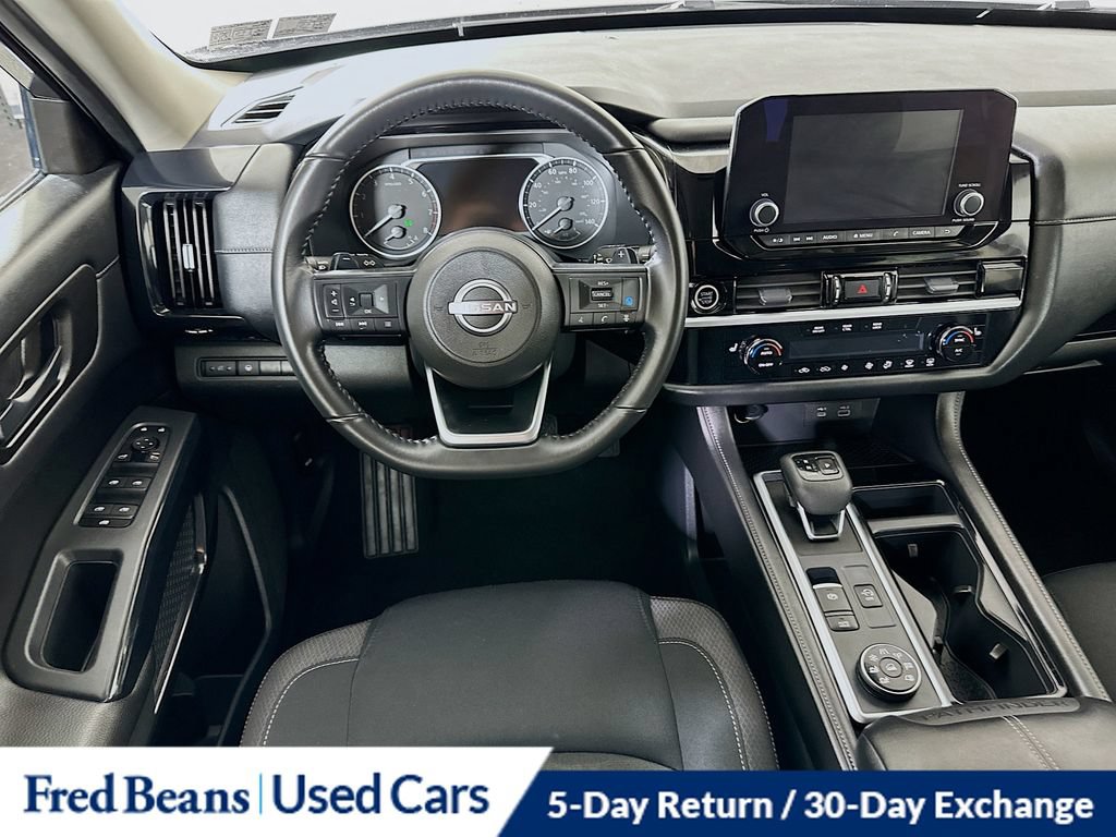 Used 2024 Nissan Pathfinder SV AWD/4WD image 28