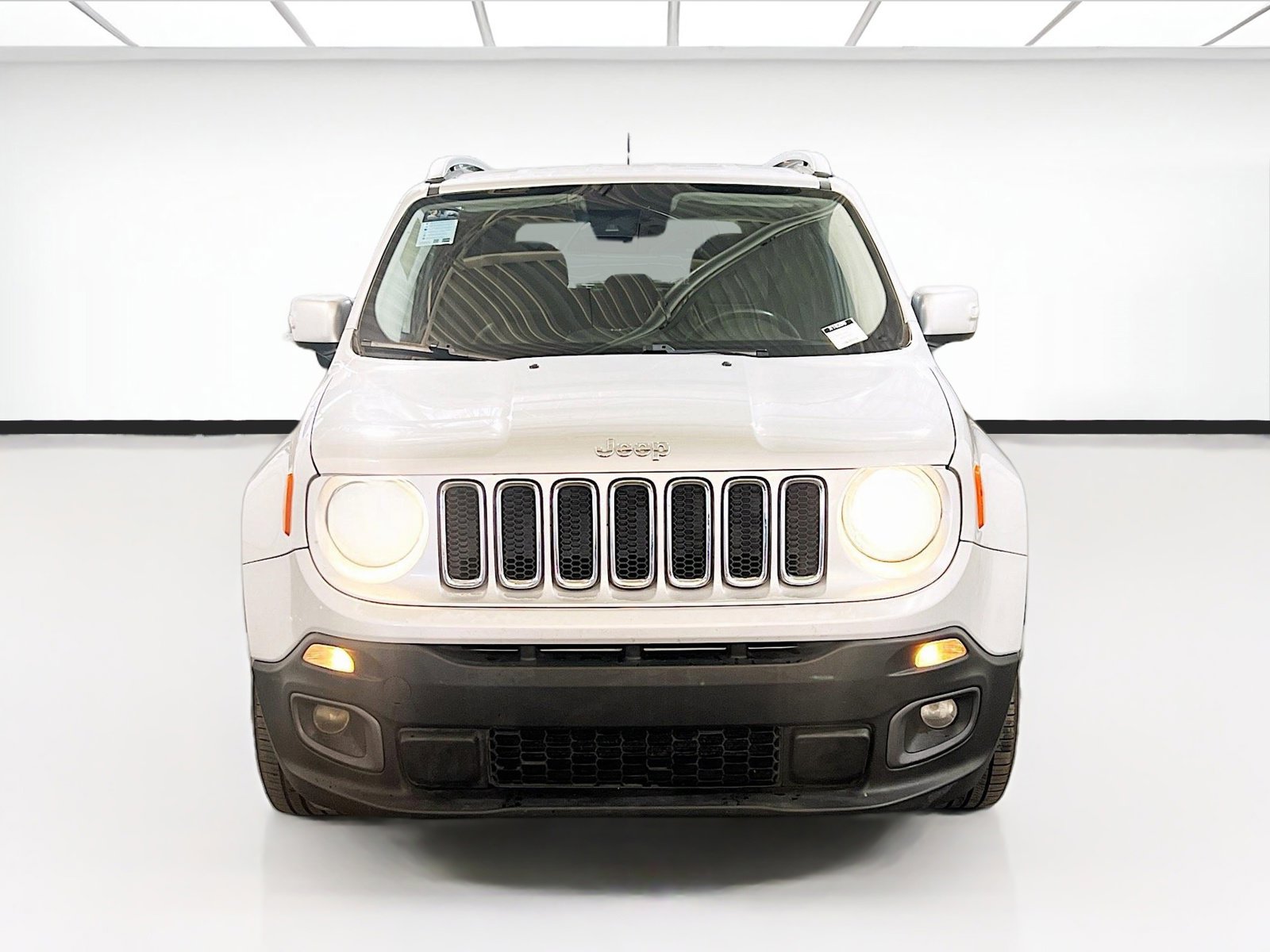 Used 2017 Jeep Renegade Limited w/ Advanced Technology Group image 2