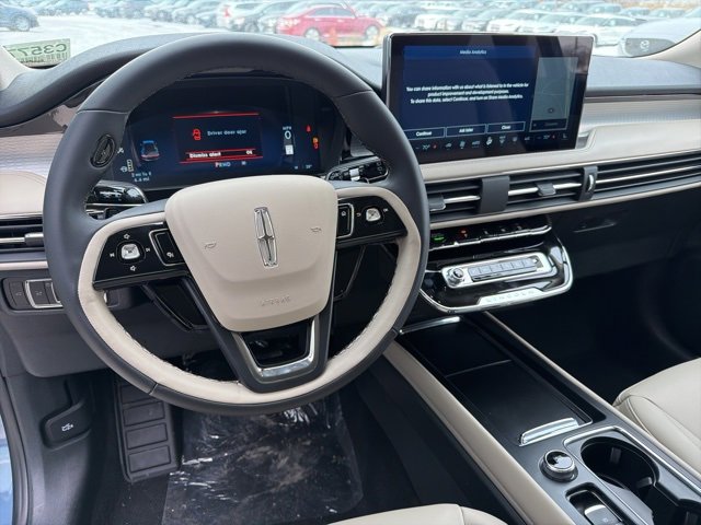 New 2026 Lincoln Corsair Premiere image 9