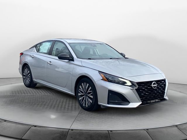 Used 2024 Nissan Altima 2.5 SV image 7