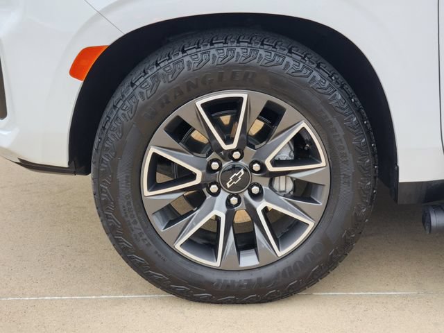 Used 2024 Chevrolet Tahoe Z71 w/ Z71 Off-Road Package AWD/4WD image 17