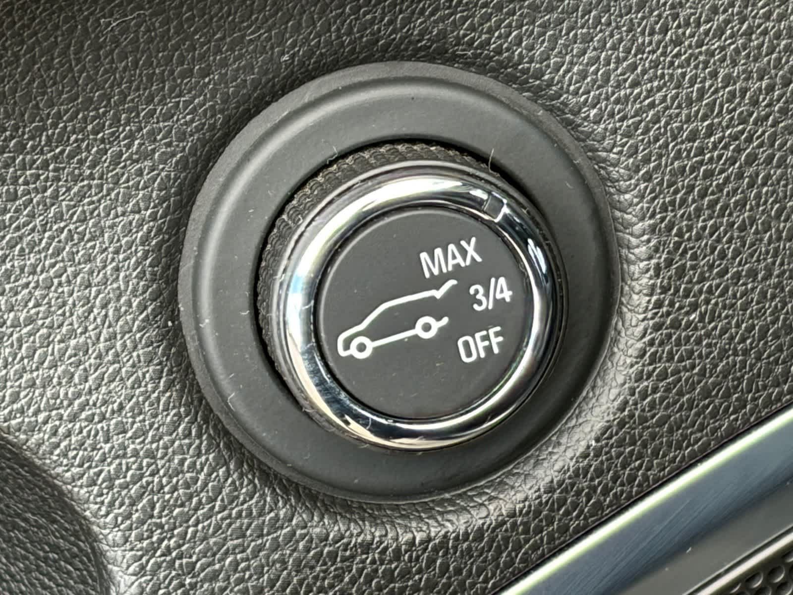 Used 2018 Buick Enclave Premium w/ Experience Buick Package FWD image 17