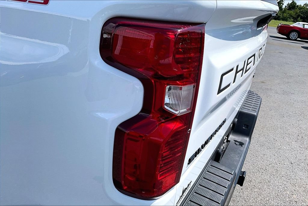 Used 2026 Chevrolet Silverado 1500 Custom Trail Boss w/ LPO, Dark Essentials Package AWD/4WD image 26