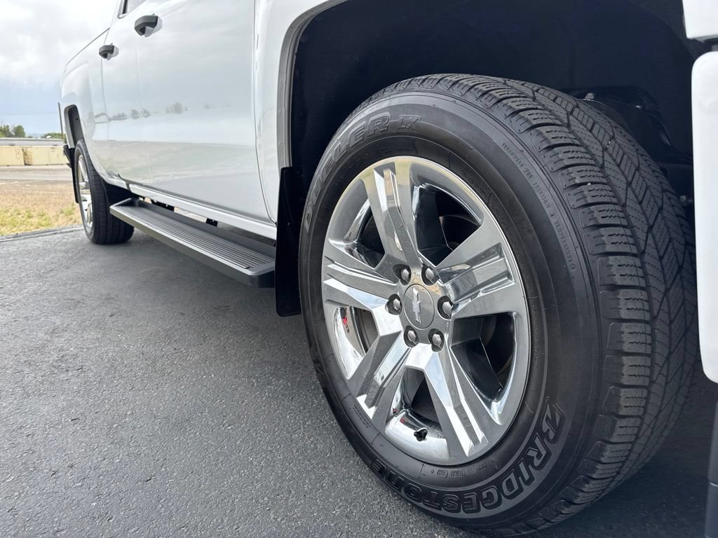 Used 2019 Chevrolet Silverado 1500 Custom w/ Custom Convenience Package AWD/4WD image 8