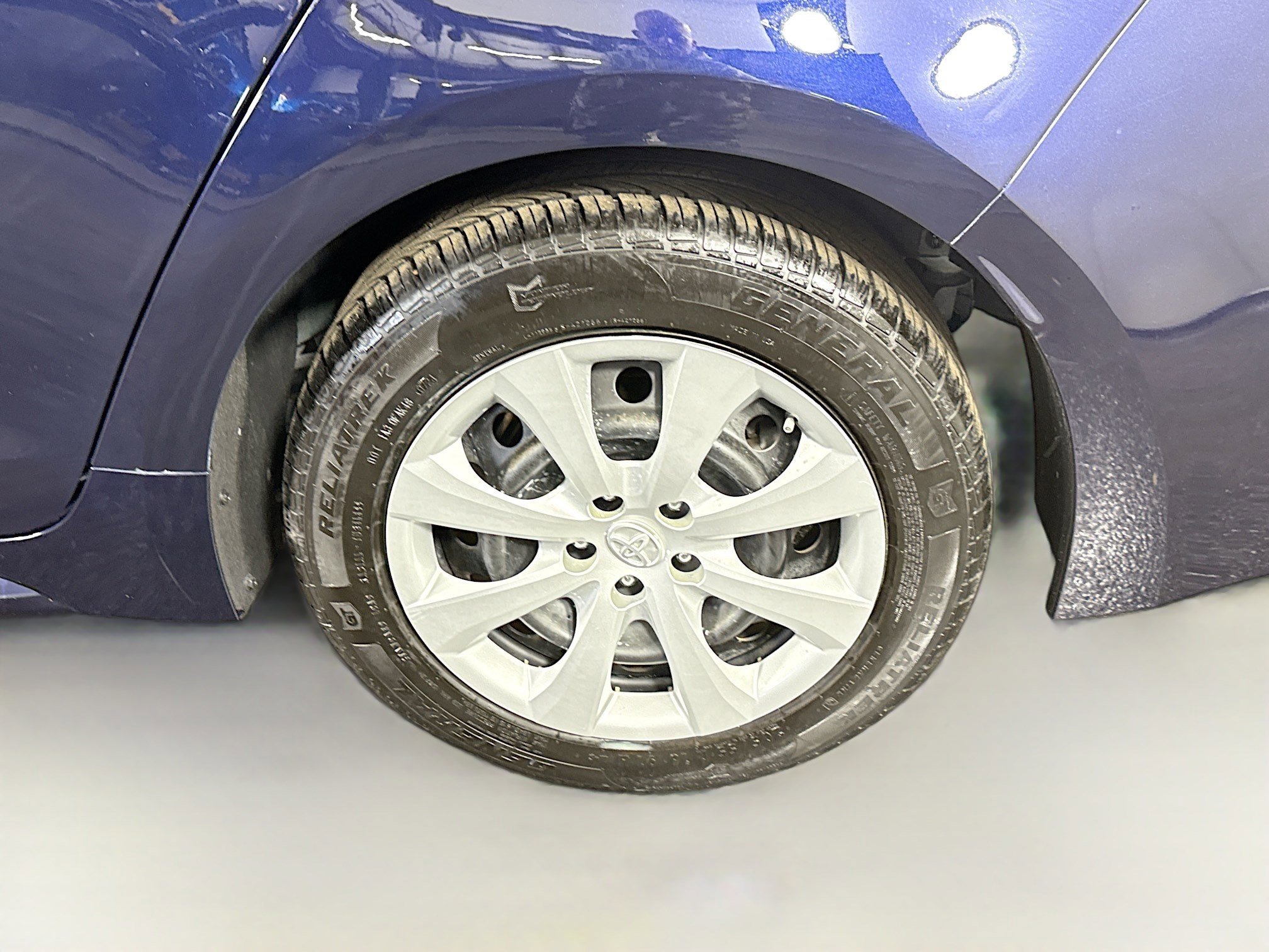 Used 2021 Toyota Corolla LE image 36