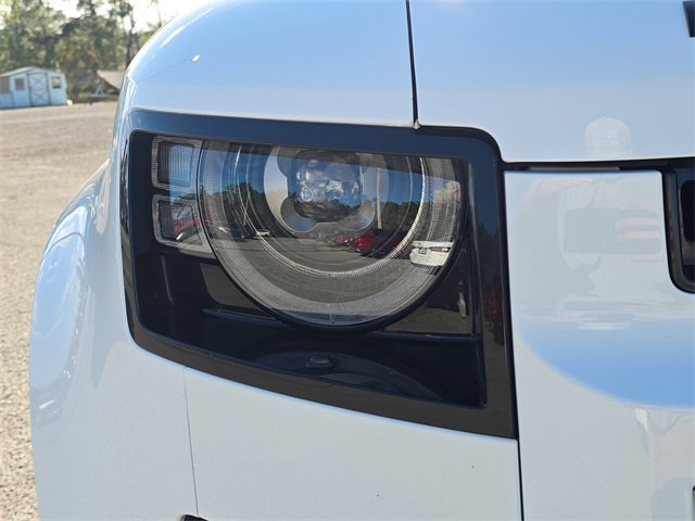 Used 2025 Land Rover Defender 110 S image 8