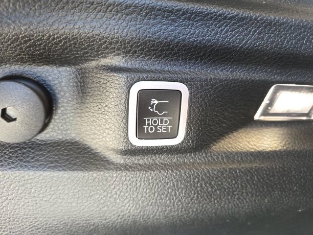 Used 2022 Jeep Grand Cherokee L Limited w/ Luxury Tech Group II image 51