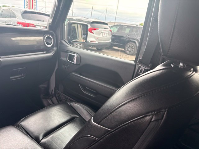 Used 2021 Jeep Wrangler Unlimited Sahara AWD/4WD image 15