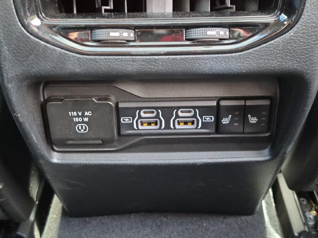 Used 2023 Jeep Grand Cherokee Limited AWD/4WD image 25