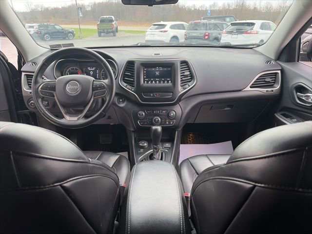 Used 2019 Jeep Cherokee Latitude Plus w/ Cold Weather Group image 25