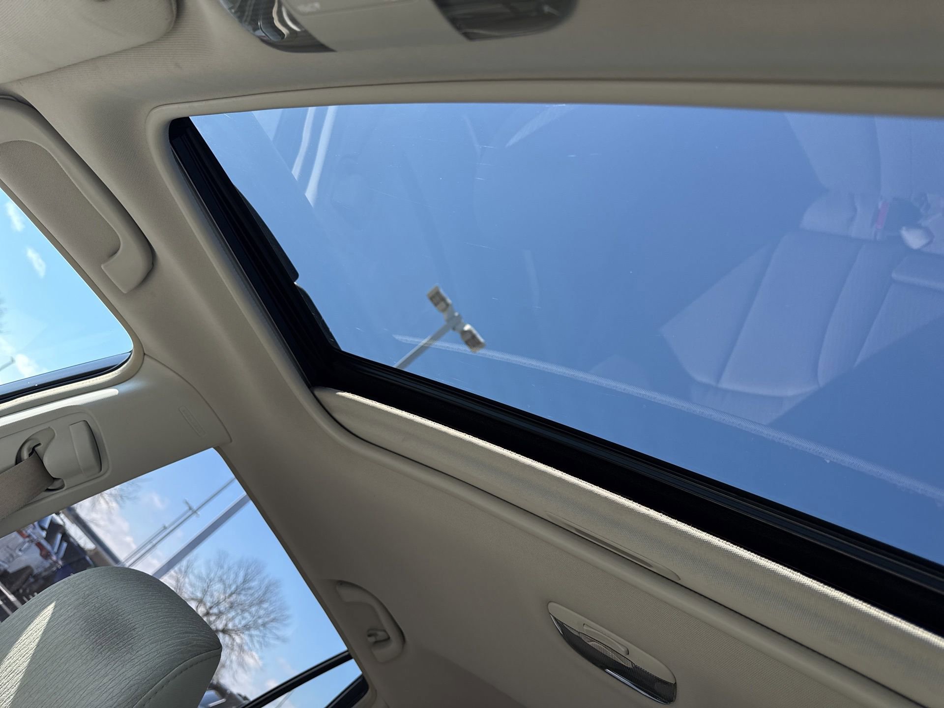 Used 2011 Subaru Outback 2.5i Premium image 14