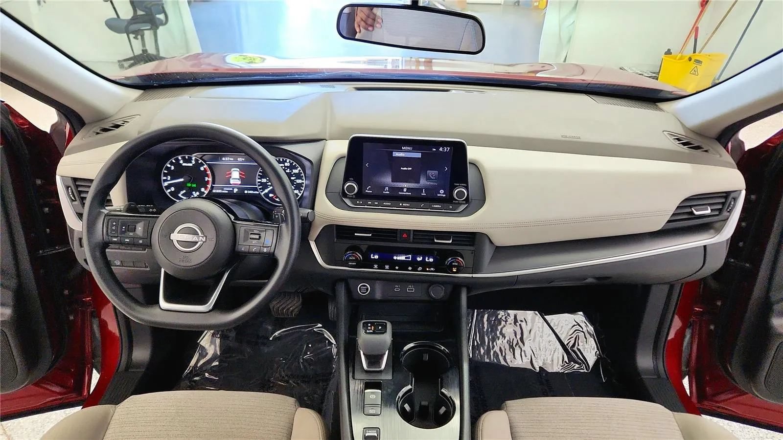 Used 2023 Nissan Rogue SV FWD image 34