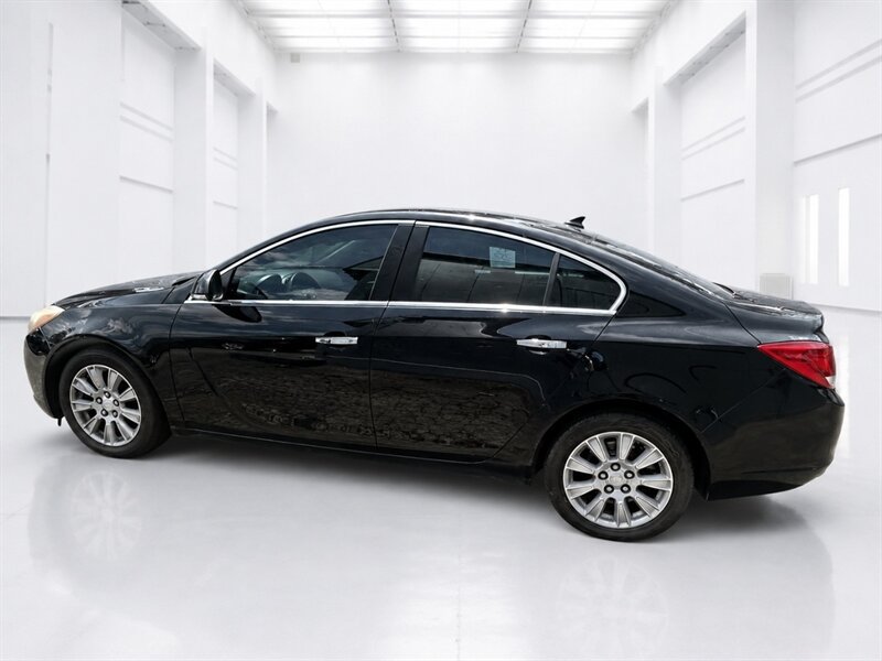 Used 2013 Buick Regal Premium FWD image 5