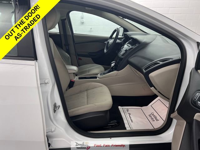 Used 2015 Ford Focus SE FWD image 32