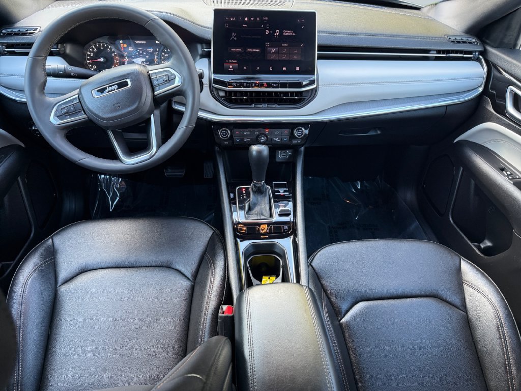 Used 2024 Jeep Compass Limited AWD/4WD image 10