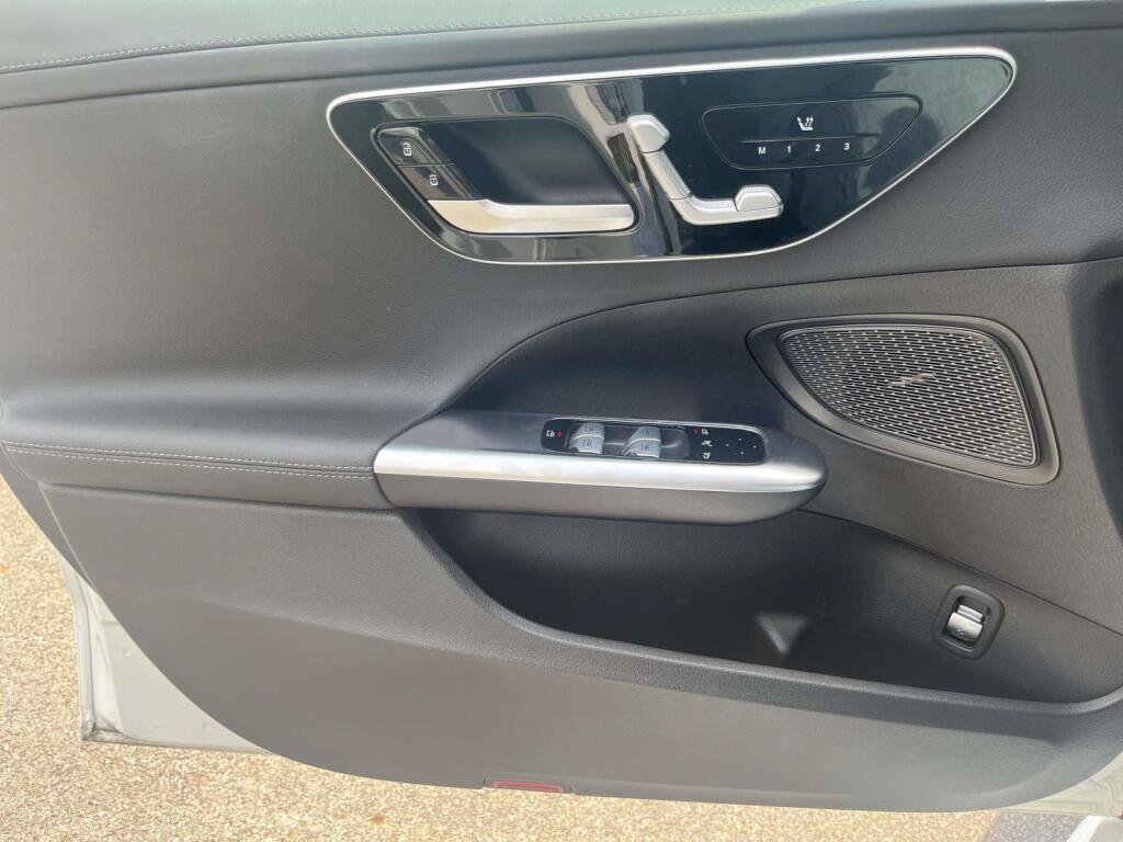 Certified 2023 Mercedes-Benz C 300 4MATIC Sedan image 29