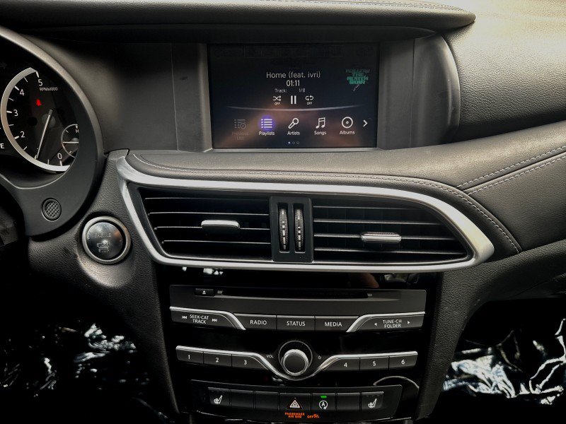 Used 2018 INFINITI QX30 FWD image 21
