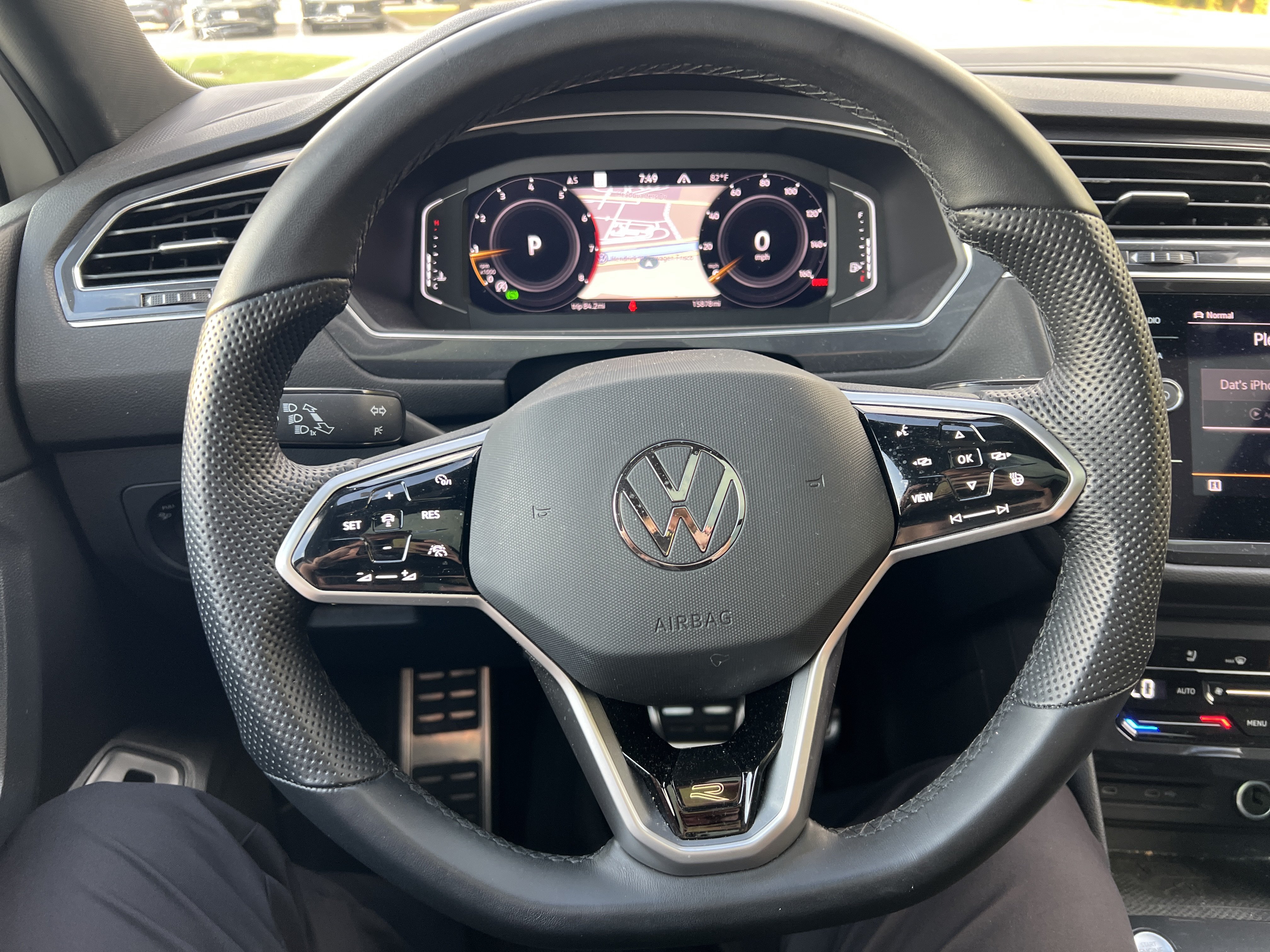 Certified 2022 Volkswagen Tiguan SEL R-Line AWD/4WD image 15