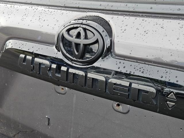 Used 2020 Toyota 4Runner Venture w/ Moonroof Package image 14