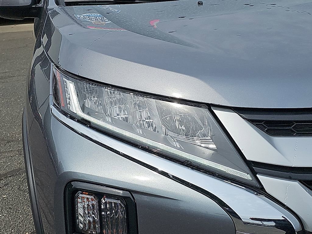 Used 2025 Mitsubishi Outlander Sport ES image 9