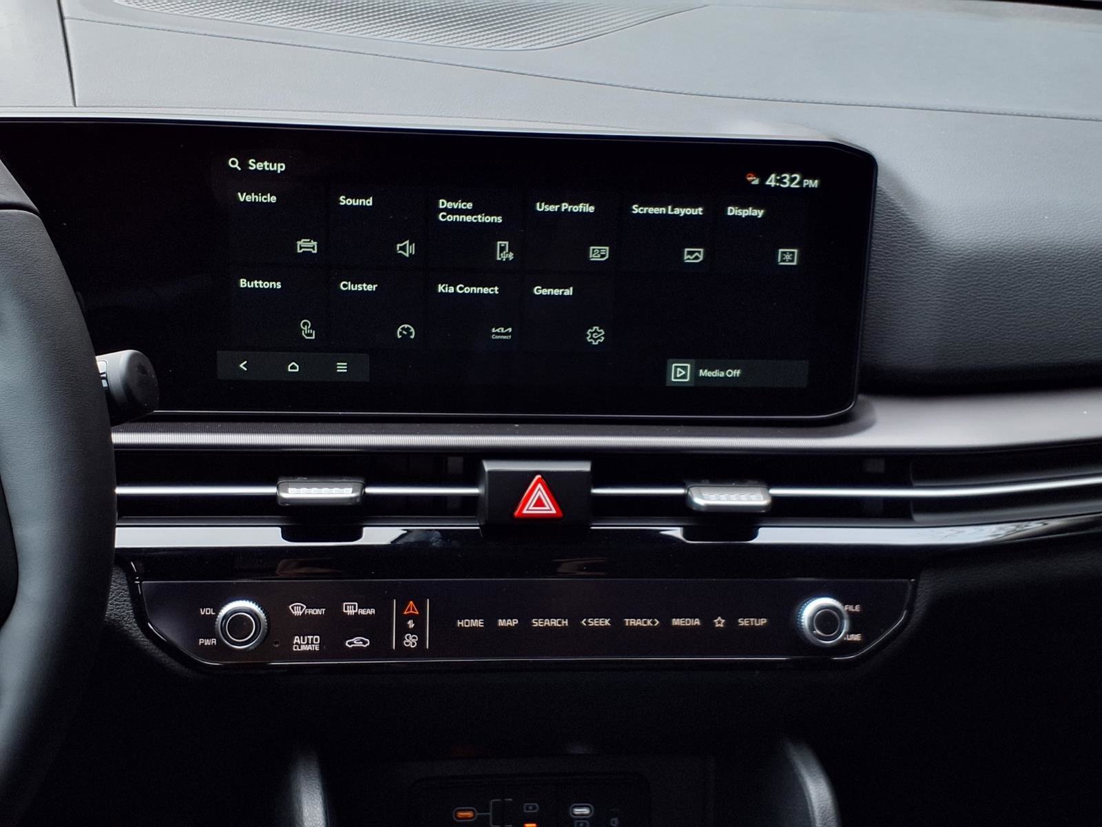 New 2026 Kia Sportage EX image 8