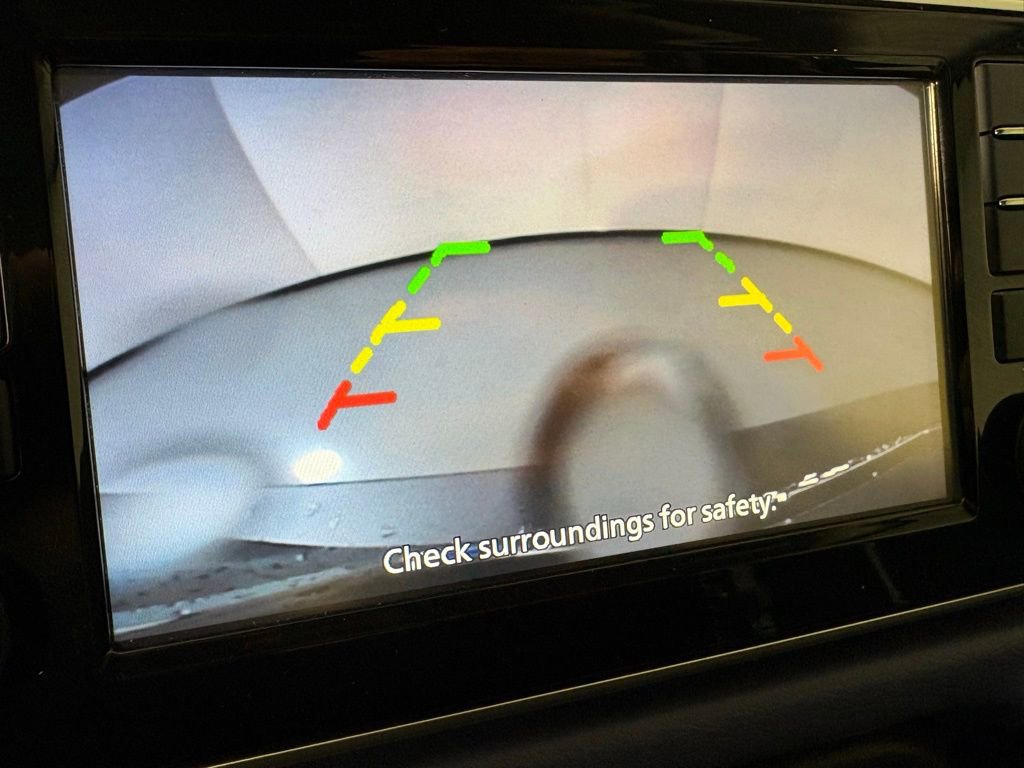 Used 2023 Nissan Versa SV image 28