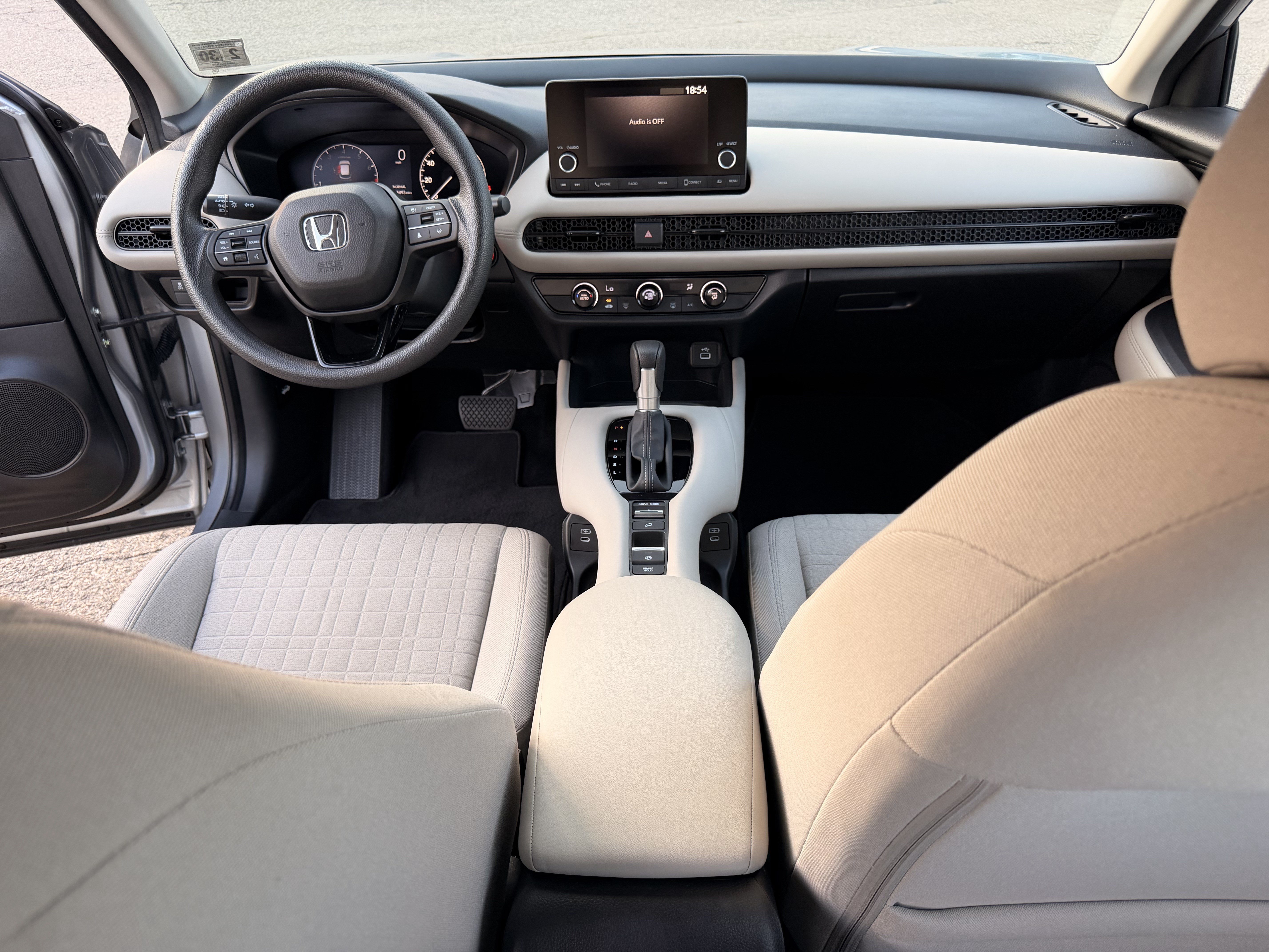 Used 2025 Honda HR-V LX image 16