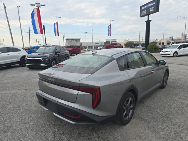 Used 2025 Kia K4 LXS image 5