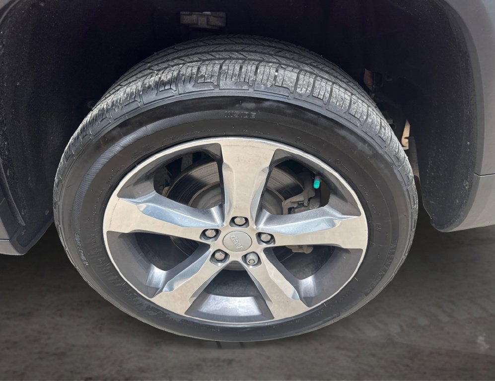 Used 2021 Jeep Grand Cherokee L Limited AWD/4WD image 17