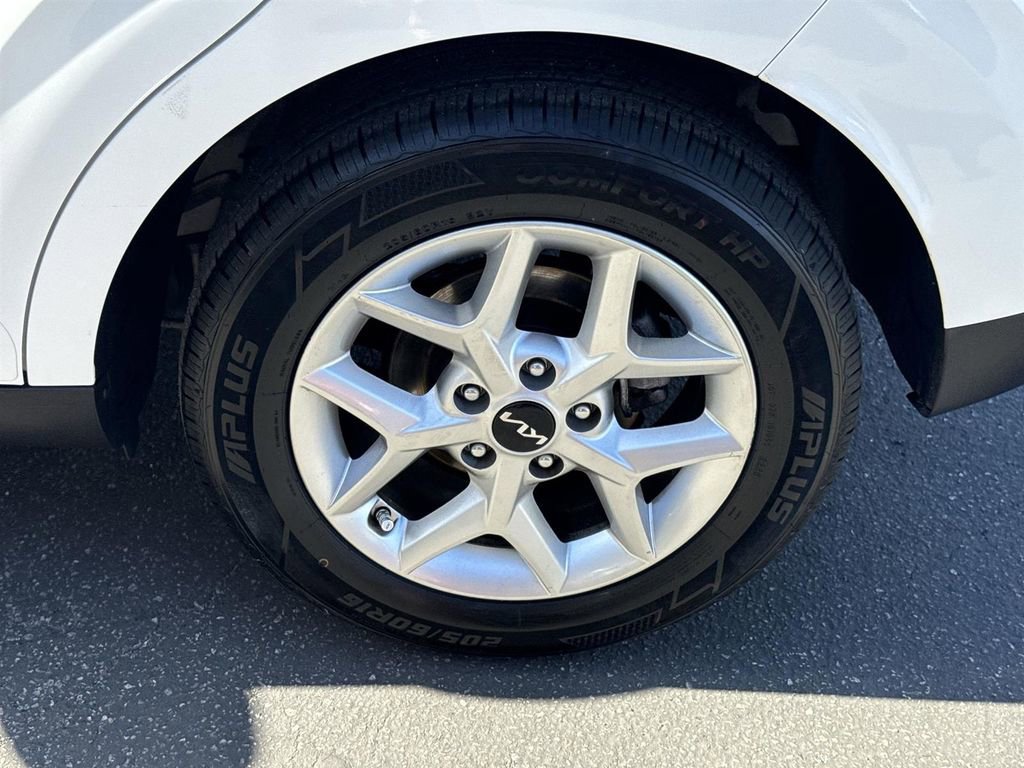 Used 2024 Kia Soul LX w/ Option Group 015 image 28