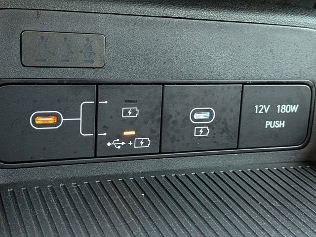 Certified 2025 Hyundai Kona SEL FWD image 22