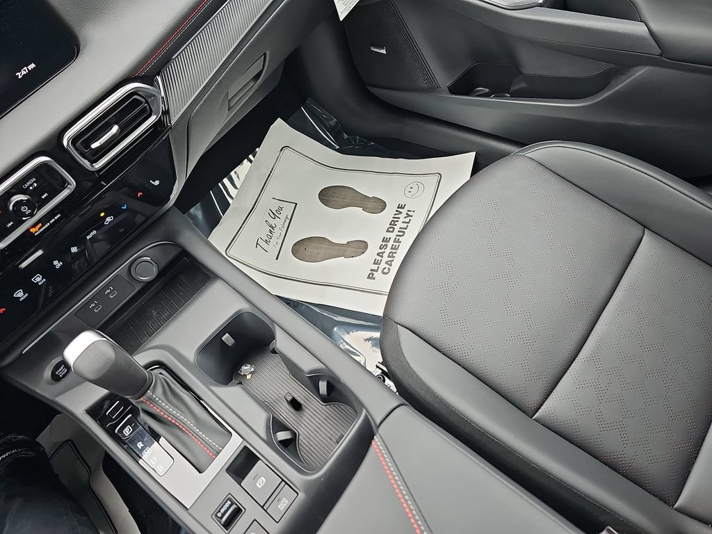 New 2026 Nissan Sentra SR w/ SR Premium Package FWD image 29