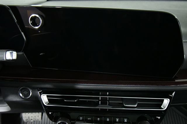 New 2026 Chevrolet Traverse Z71 w/ LPO, Floor Liner Package image 4