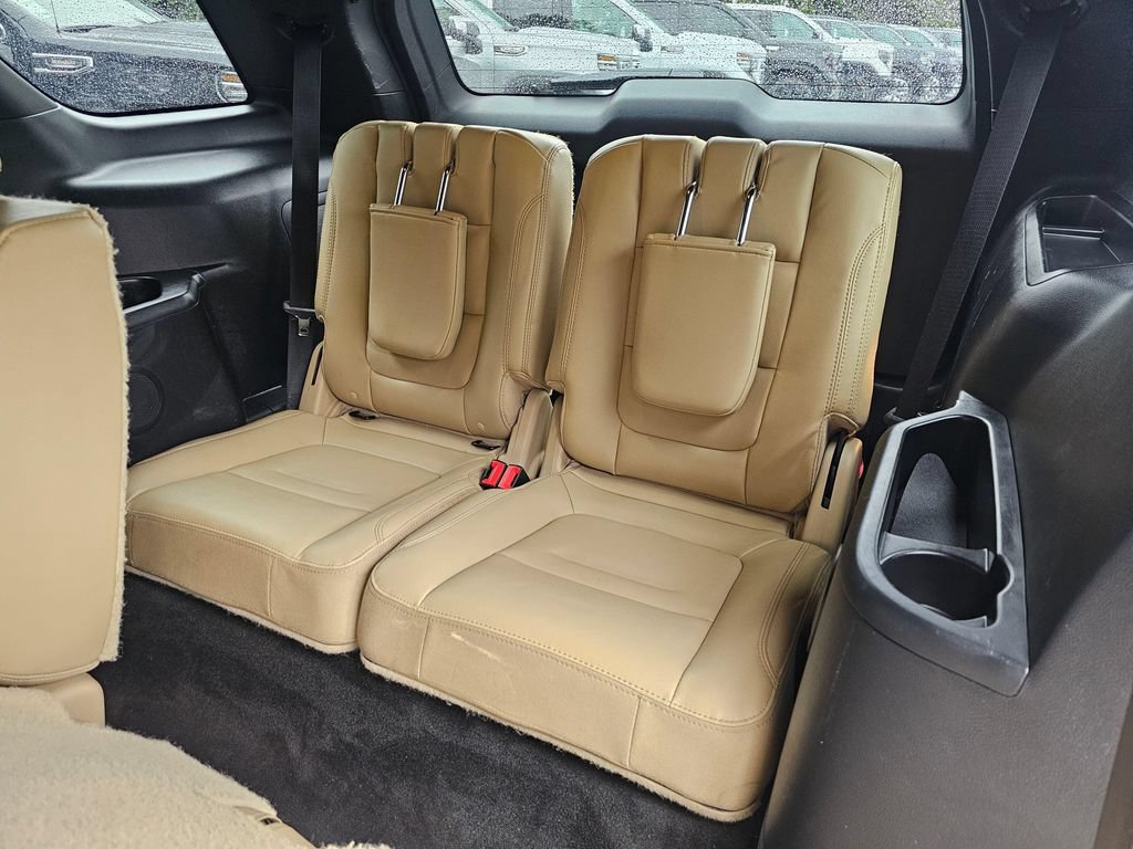 Used 2016 Ford Explorer XLT w/ Equipment Group 202A AWD/4WD image 18