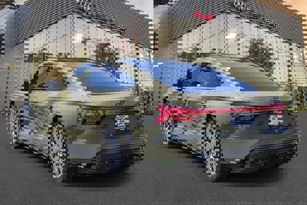 Used 2022 Audi e-tron GT Prestige w/ Prestige Package AWD/4WD image 2