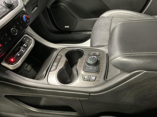 Used 2020 GMC Acadia SLT w/ Driver Alert Package II image 25