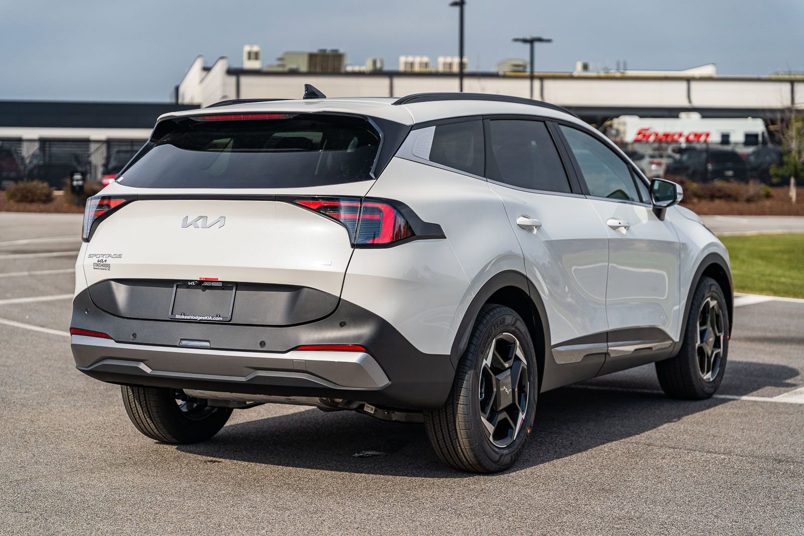 New 2026 Kia Sportage EX image 4