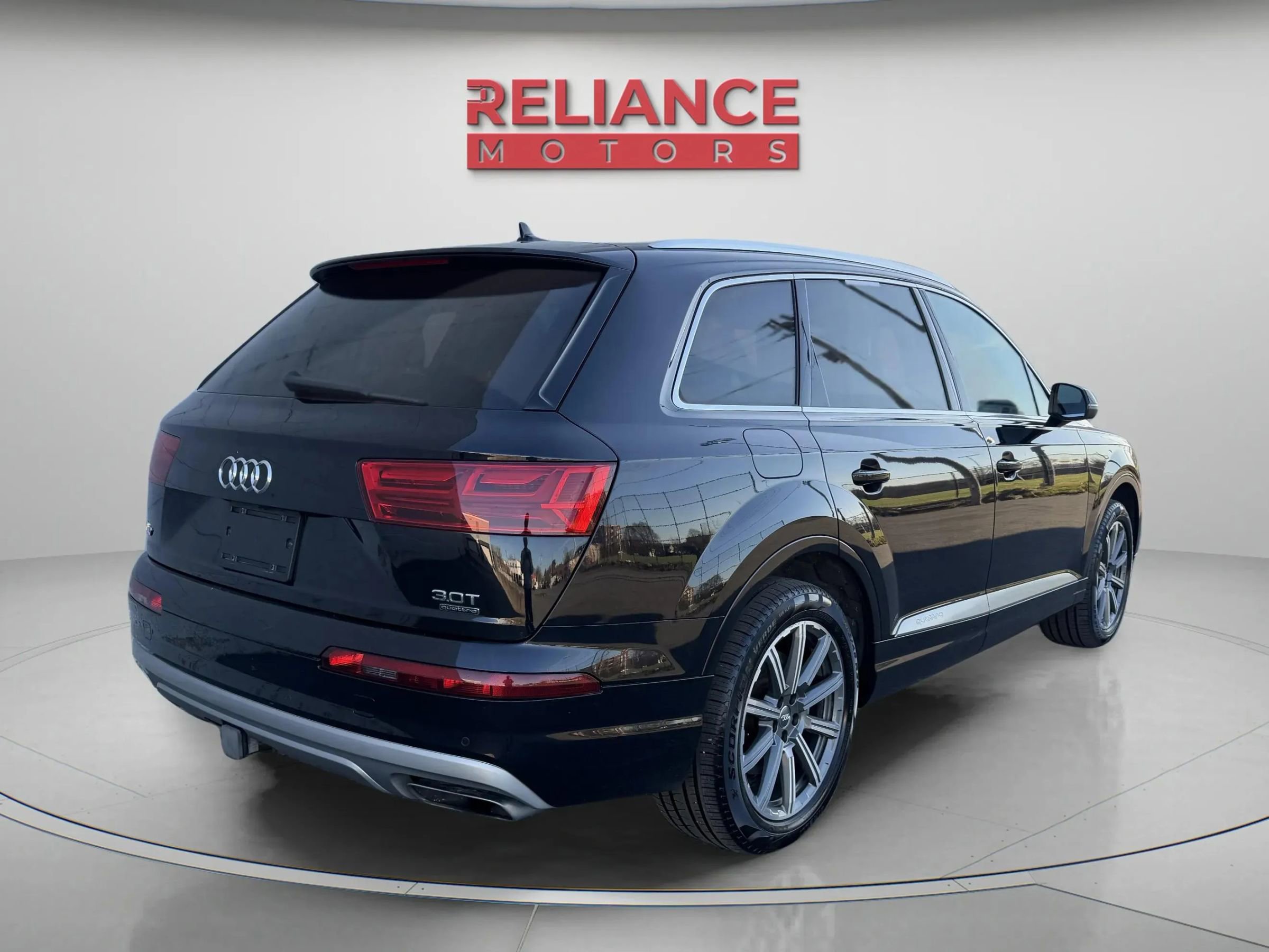 Used 2018 Audi Q7 3.0T Premium Plus w/ Premium Plus Package image 8