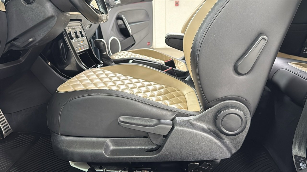 Used 2019 Volkswagen Beetle 2.0T Final Edition SEL image 14