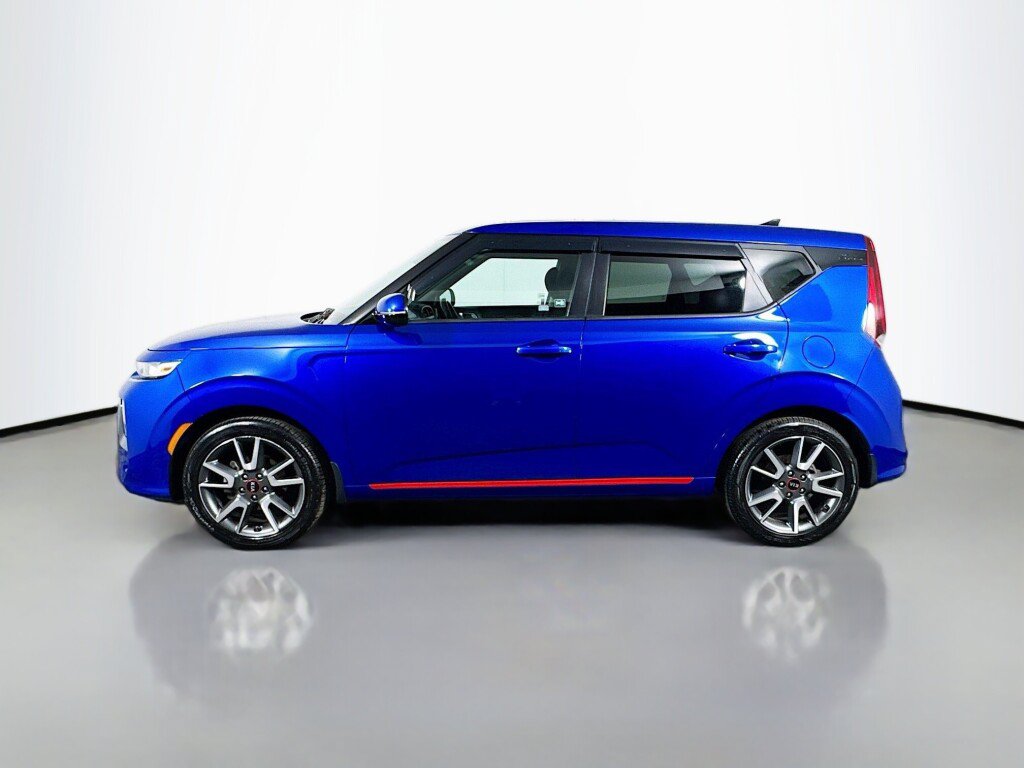 Used 2020 Kia Soul GT-Line FWD image 2