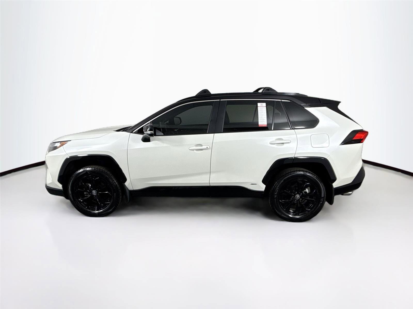 Certified 2022 Toyota RAV4 XSE image 9