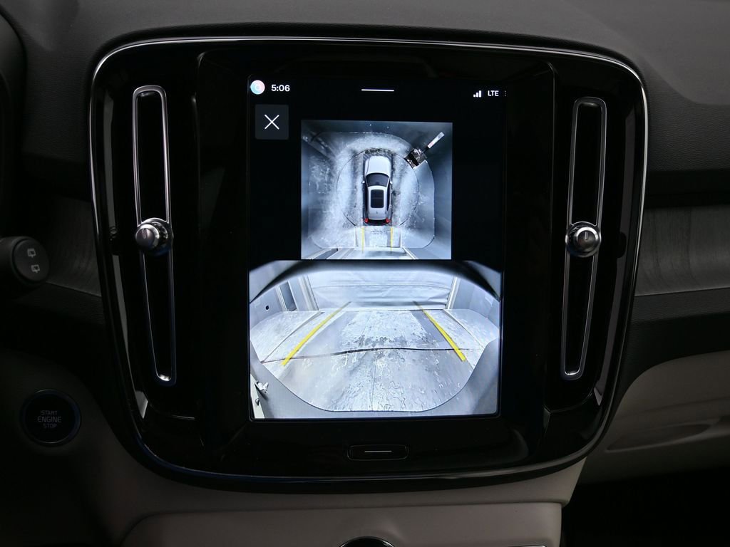 New 2026 Volvo XC40 B5 Ultra w/ Protection Package Premier image 13