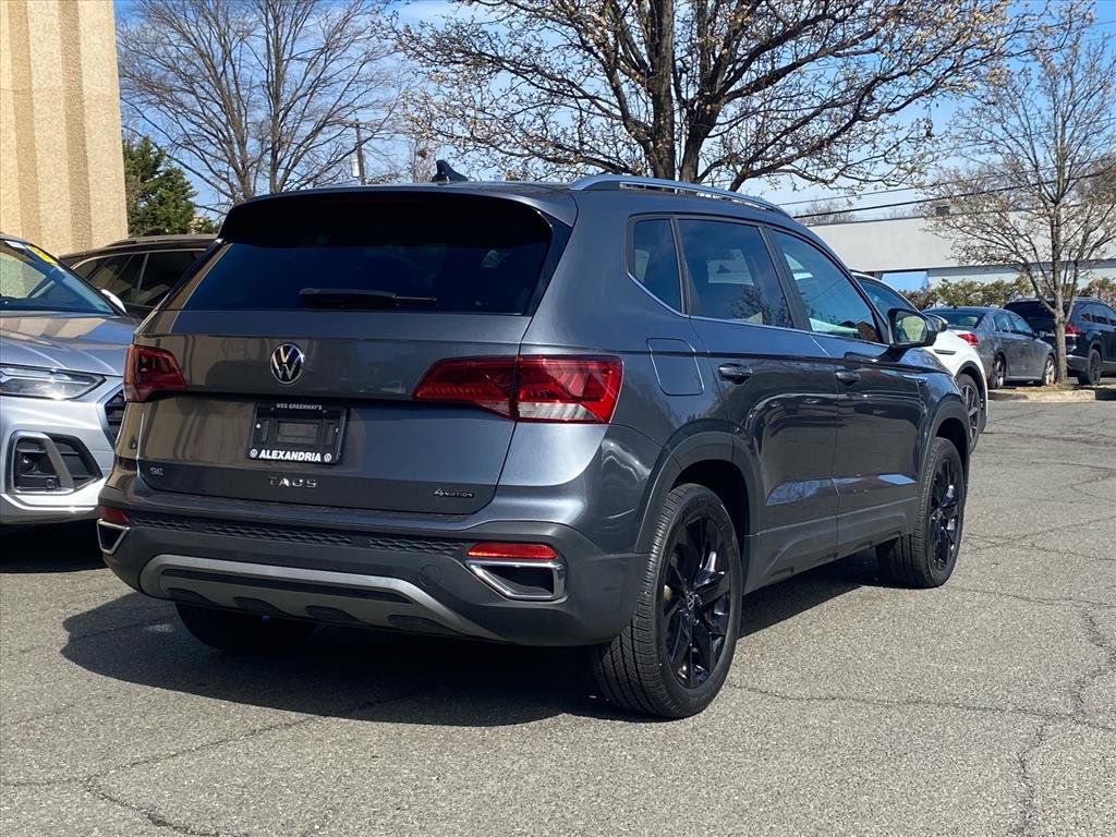 Certified 2023 Volkswagen Taos SE w/ Black Wheel Package image 3
