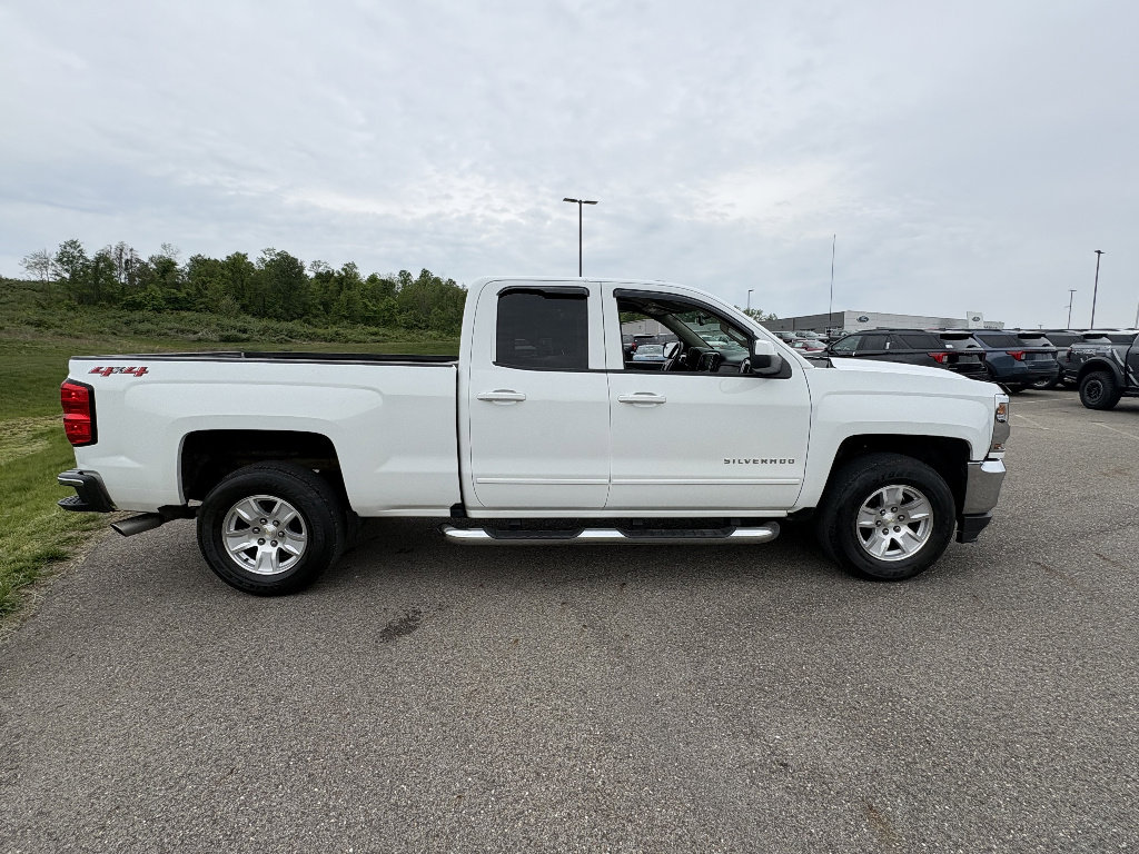 Used 2018 Chevrolet Silverado 1500 LT w/ All Star Edition AWD/4WD image 6